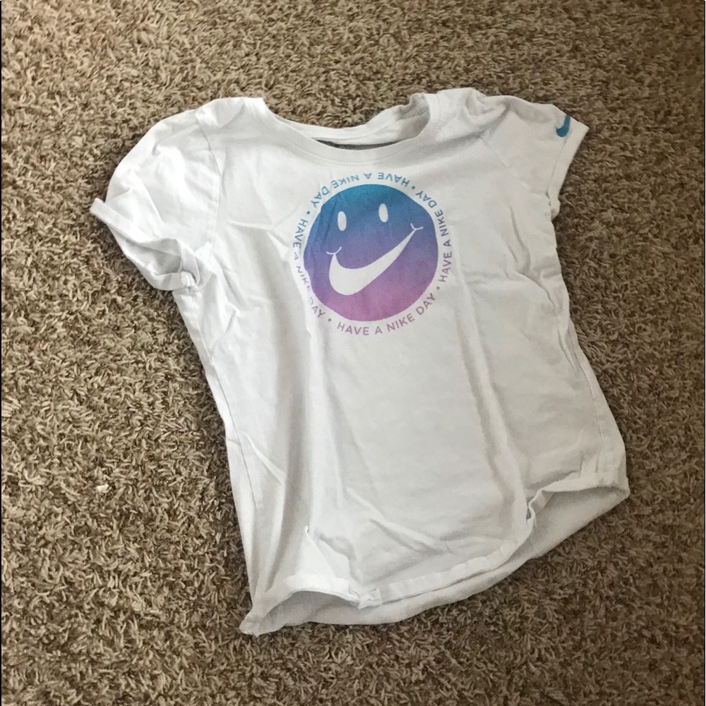 nike tshirt